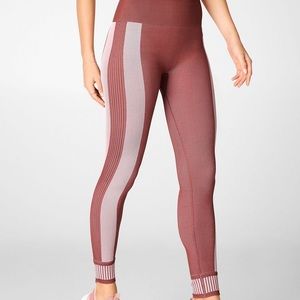 Fabletics High-Waisted Seamless Colorblock Legging